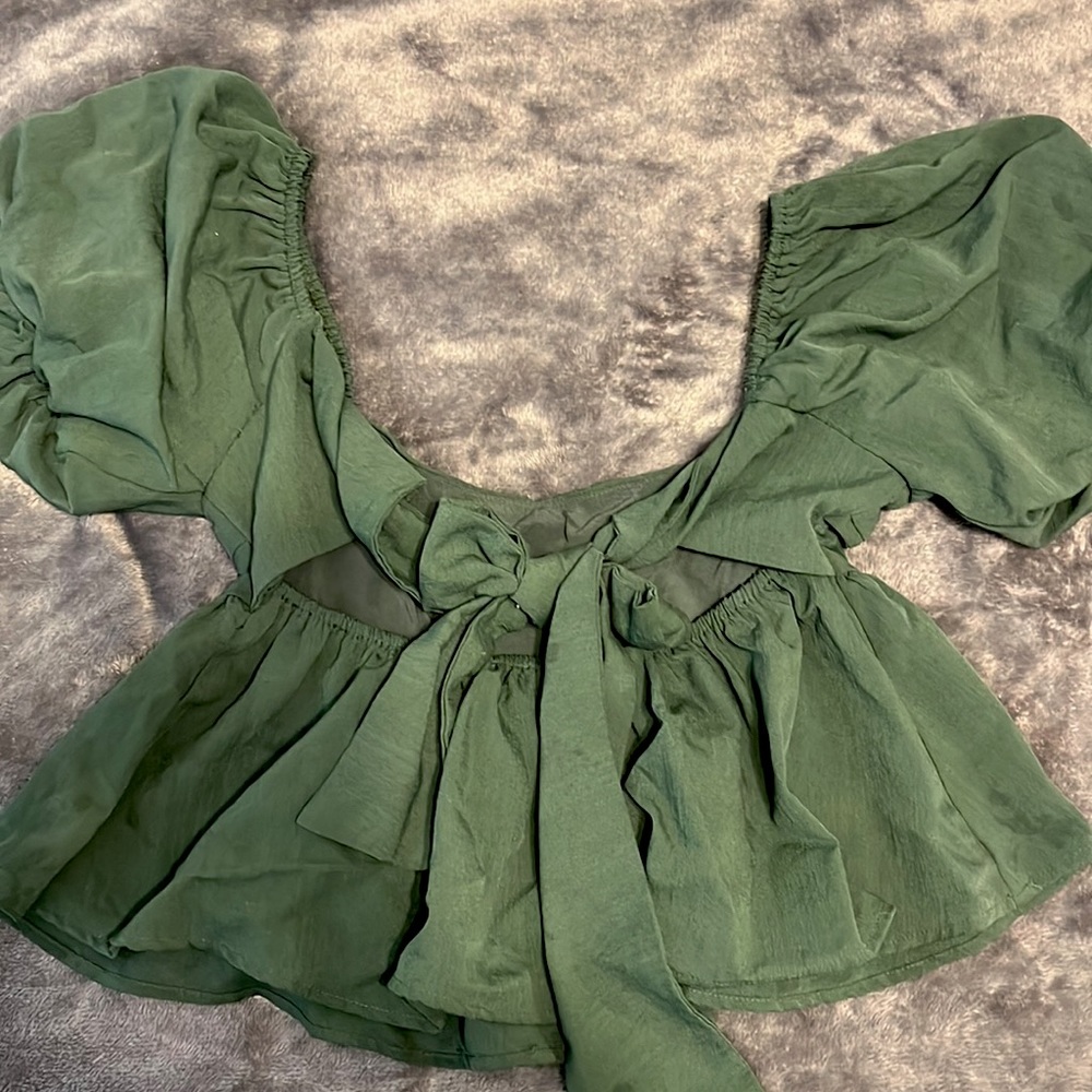 Medium Top - Picture 2 of 2